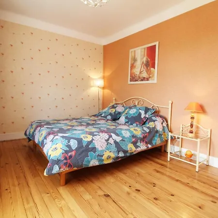 Semesterbostad Charmante Maison Renovee A La Ferme Avec Jardin Clos - Fr-1-497-27