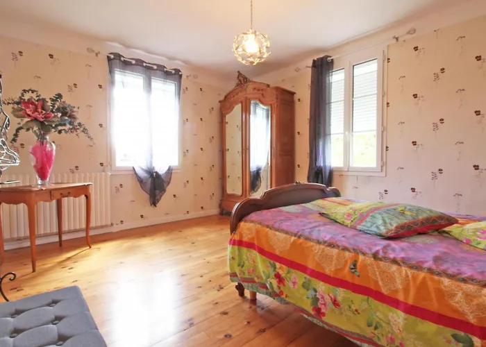 Charmante Maison Renovee A La Ferme Avec Jardin Clos - Fr-1-497-27 *