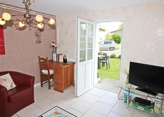 Charmante Maison Renovee A La Ferme Avec Jardin Clos - Fr-1-497-27 Champosoult